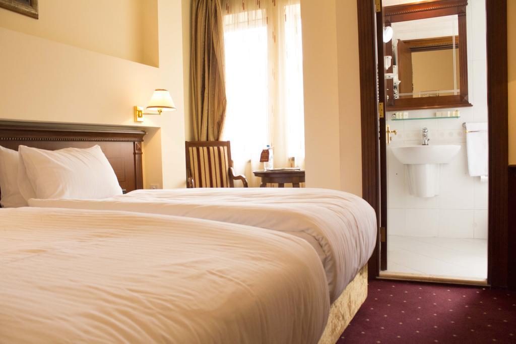 Stone Bridge Otel 4*