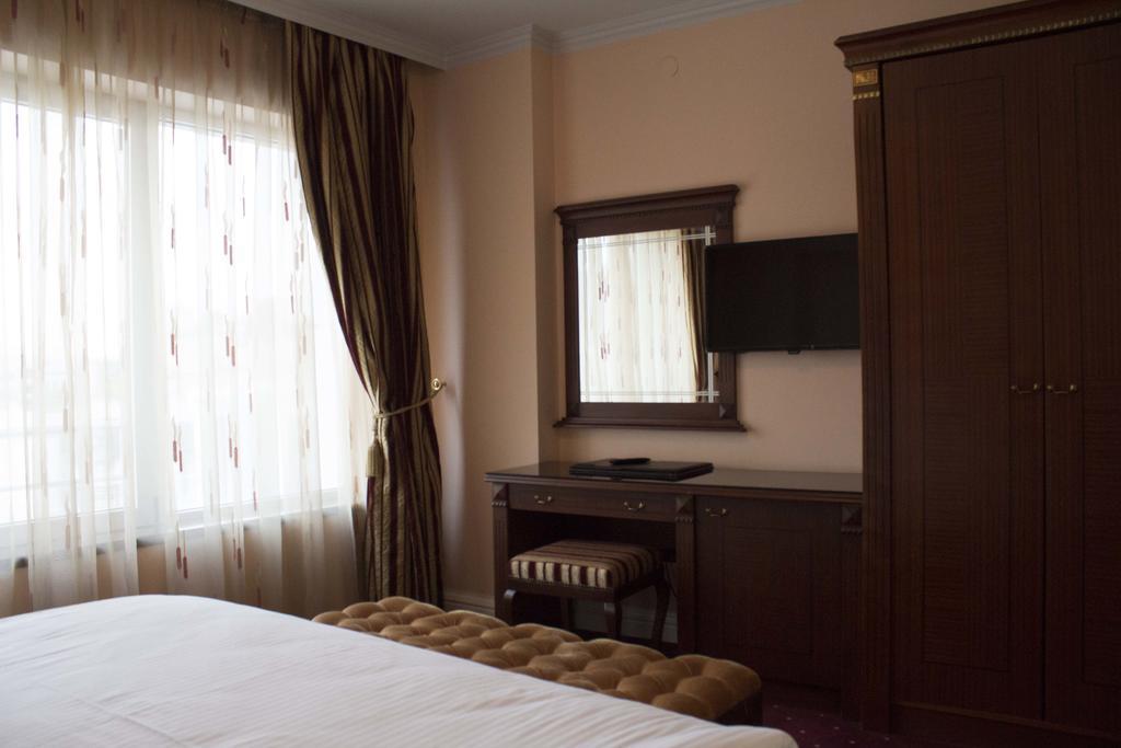 Stone Bridge Otel 4*